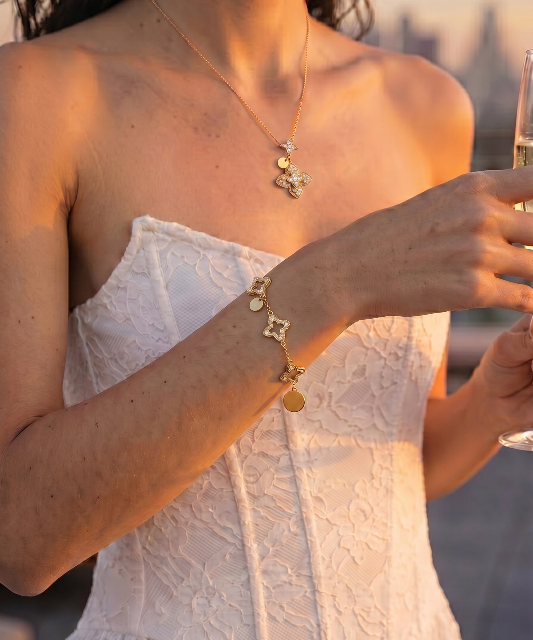18K Gold Plated Clover Charm Bracelet detail view