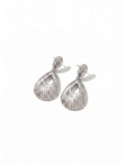 18K Gold Plated Textured Fan Drop Earrings by Natelyrian