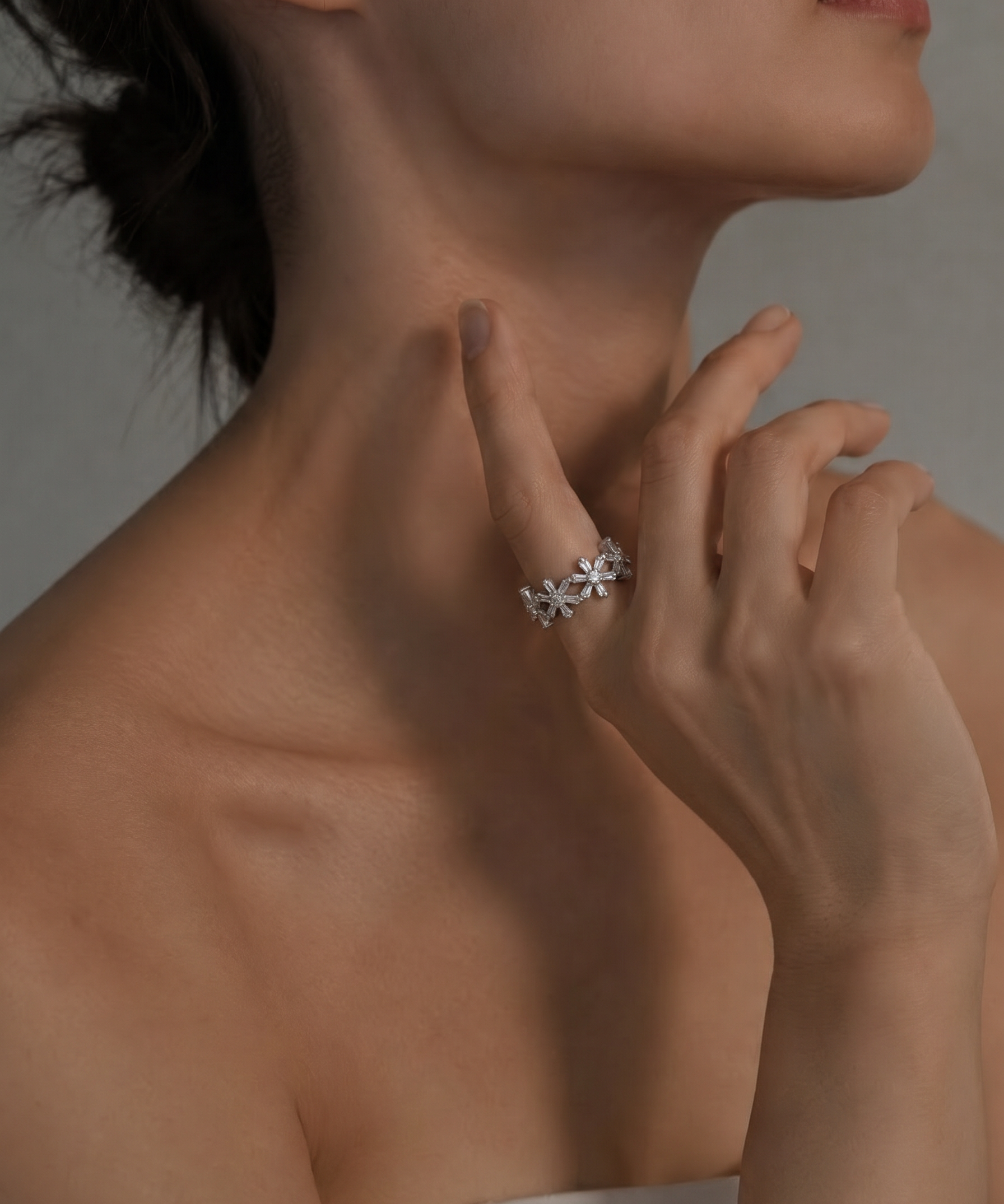 Silver-Plated Cubic Zirconia Daisy Open Ring detail view